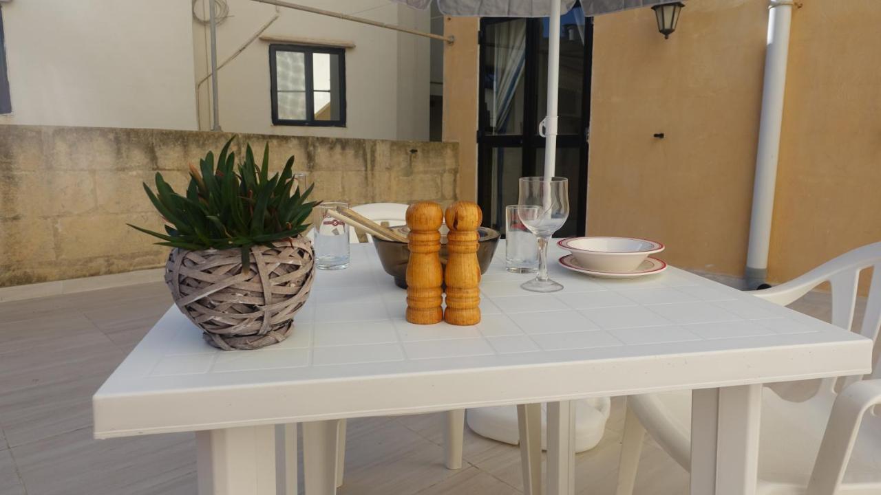 Mamina'S House Apartment Bahrija Exterior photo